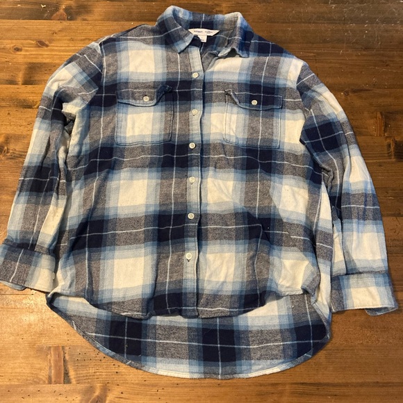 Old Navy Tops - Old Navy Small Blue and White Flannel Boyfriend Shirt